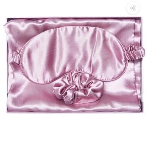 NWT Summer & Rose Silk Sleep Eye Mask, Pillow Case, And Scrunchie